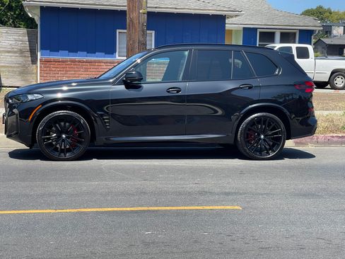 Used 2025 BMW X5 xDrive40i w/ M Sport Package AWD/4WD image 4