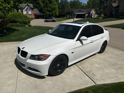 Used 2008 BMW 328i Sedan RWD image 1