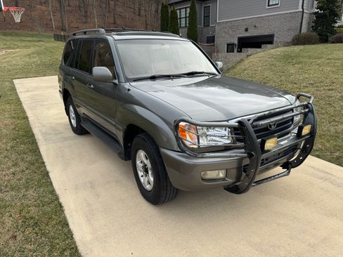 Used 1999 Toyota Land Cruiser image 9