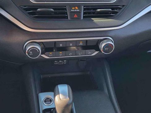 Used 2022 Nissan Altima 2.5 SV image 8