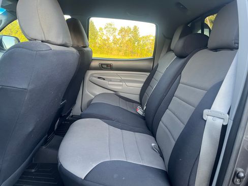 Used 2013 Toyota Tacoma PreRunner image 15