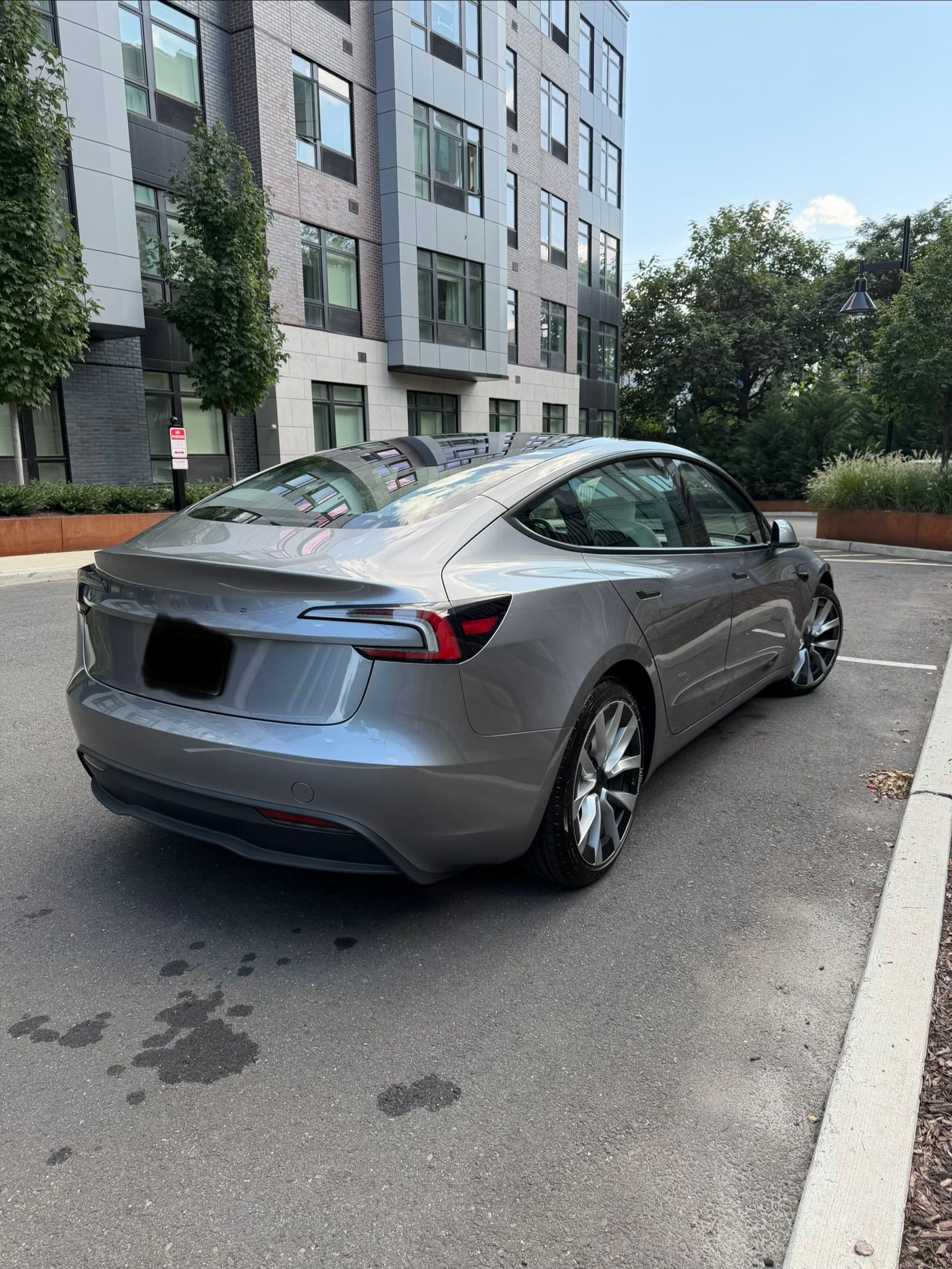 Used 2025 Tesla Model 3 Long Range RWD image 10