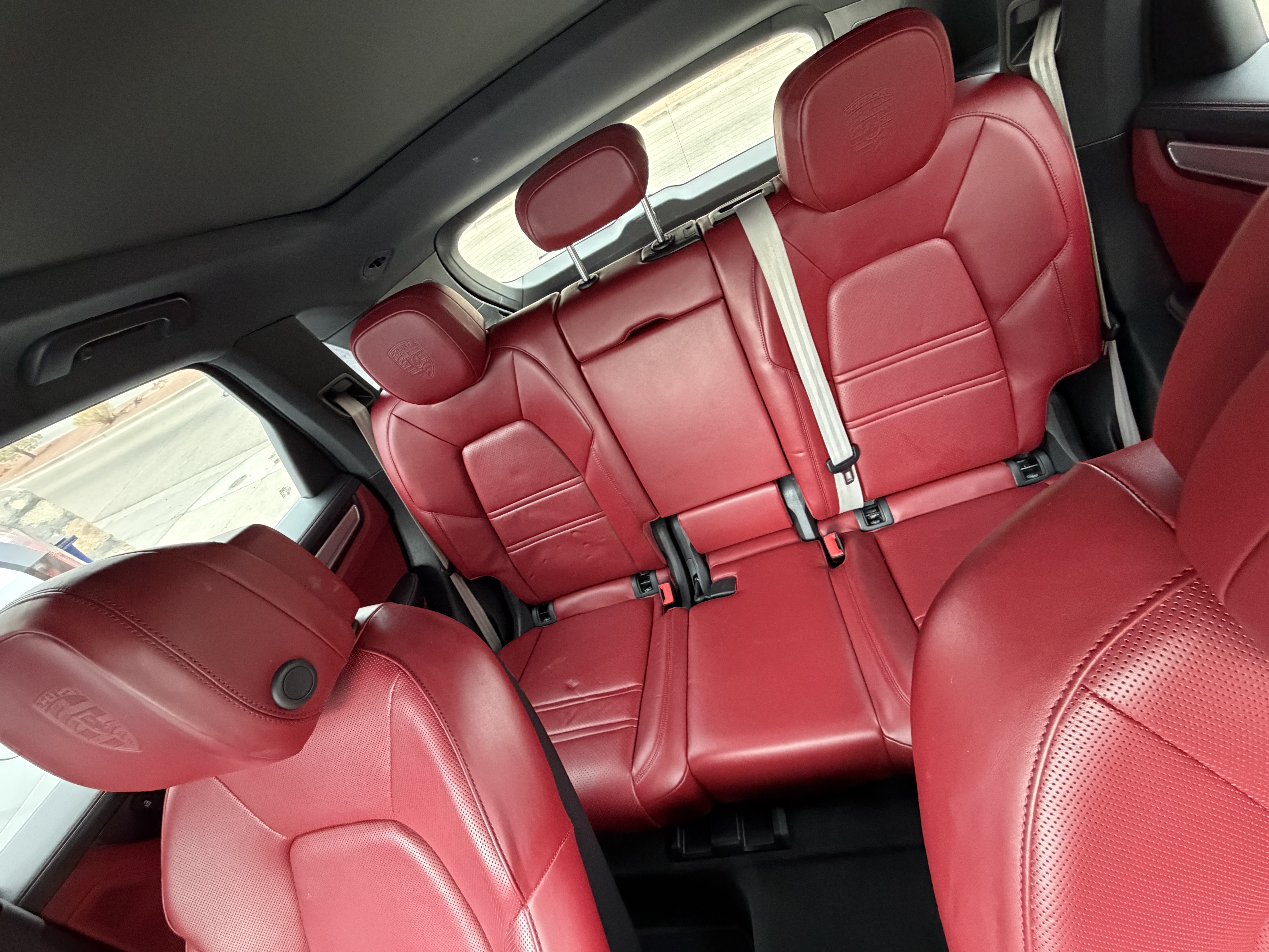 Used 2023 Porsche Cayenne Platinum Edition AWD/4WD image 13