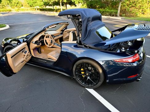 Used 2016 Porsche 911 Carrera 4 GTS image 18
