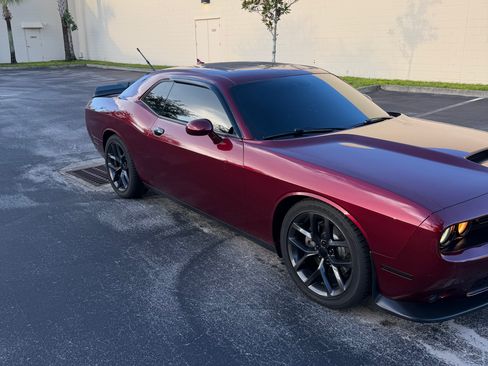 Used 2019 Dodge Challenger GT w/ Plus Package RWD image 14