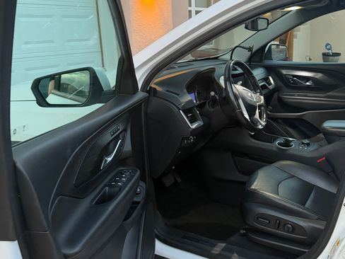 Used 2021 GMC Terrain SLT image 14