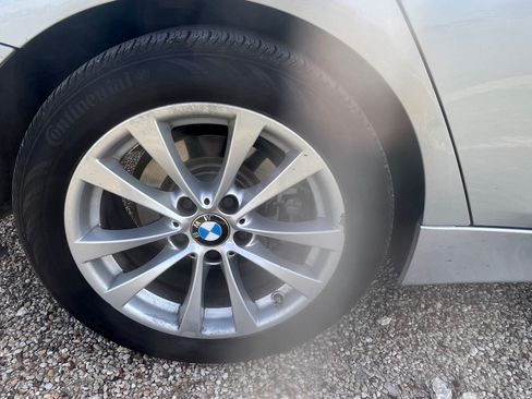 Used 2016 BMW 320i Sedan image 9