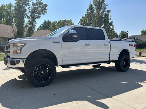 Used 2016 Ford F150 Lariat w/ Equipment Group 501A Mid image 1