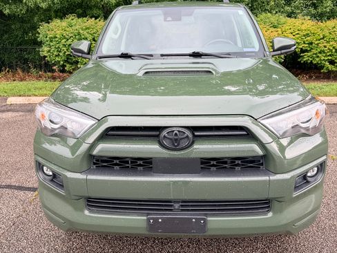 Used 2022 Toyota 4Runner TRD Sport w/ Technology Package AWD/4WD image 2