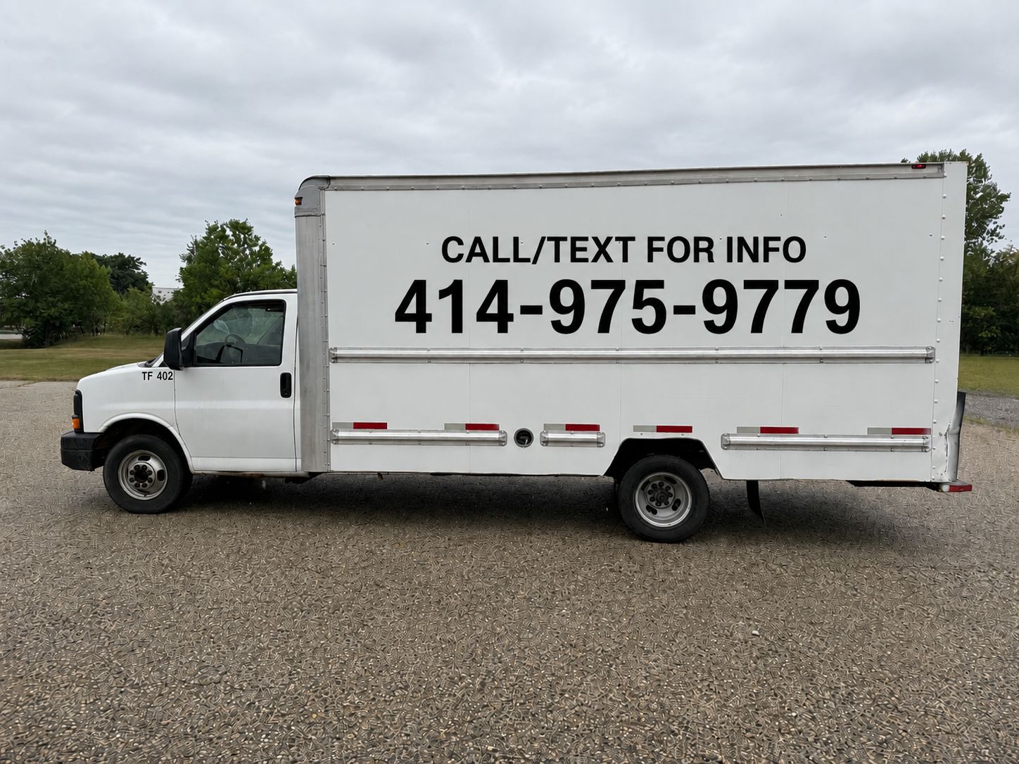Used 2010 GMC Savana 3500 Extended RWD image 4