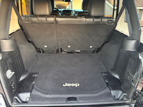 Used 2013 Jeep Wrangler Unlimited Sport image 18
