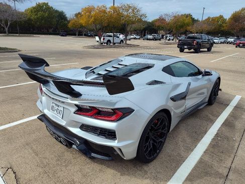 Used 2026 Chevrolet Corvette ZR1 w/ ZR1 Carbon Fiber Aero Package image 8