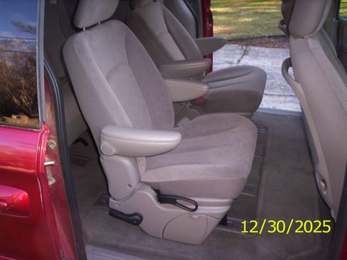 Used 2003 Dodge Grand Caravan Sport image 11