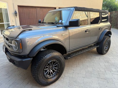 Used 2022 Ford Bronco Big Bend image 2