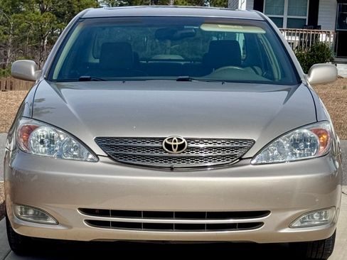 Used 2003 Toyota Camry XLE FWD image 4