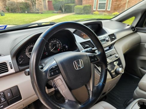 Used 2011 Honda Odyssey EX-L image 11