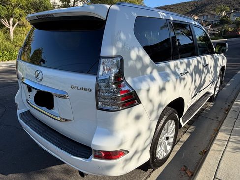 Used 2017 Lexus GX 460 Premium w/ Premium Package AWD/4WD image 6