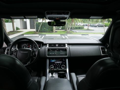 Used 2018 Land Rover Range Rover Sport HSE AWD/4WD image 9