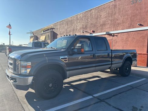 Used 2009 Ford F250 XLT AWD/4WD image 5