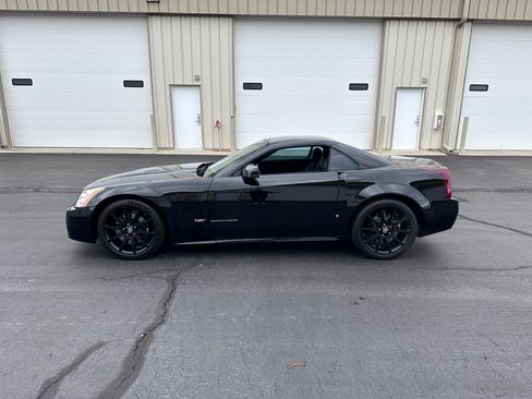 Used 2006 Cadillac XLR V image 5