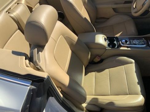 Used 2010 Jaguar XK Convertible image 9