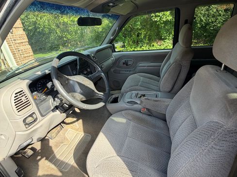 Used 1998 Chevrolet Silverado 1500 2WD Extended Cab w/ Preferred Equipment Group 2 image 9