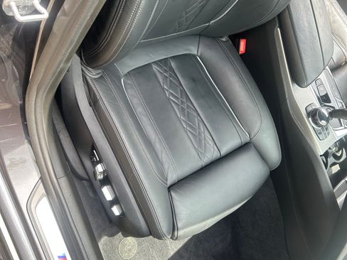 Used 2018 BMW M550i xDrive AWD/4WD image 11