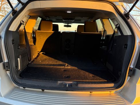 Used 2009 Dodge Journey SXT w/ Rear Seat Video Group image 30