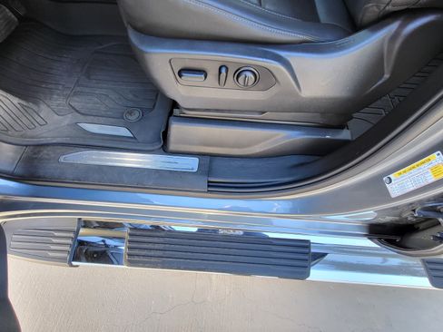 Used 2021 GMC Sierra 1500 SLT w/ SLT Premium Package image 19