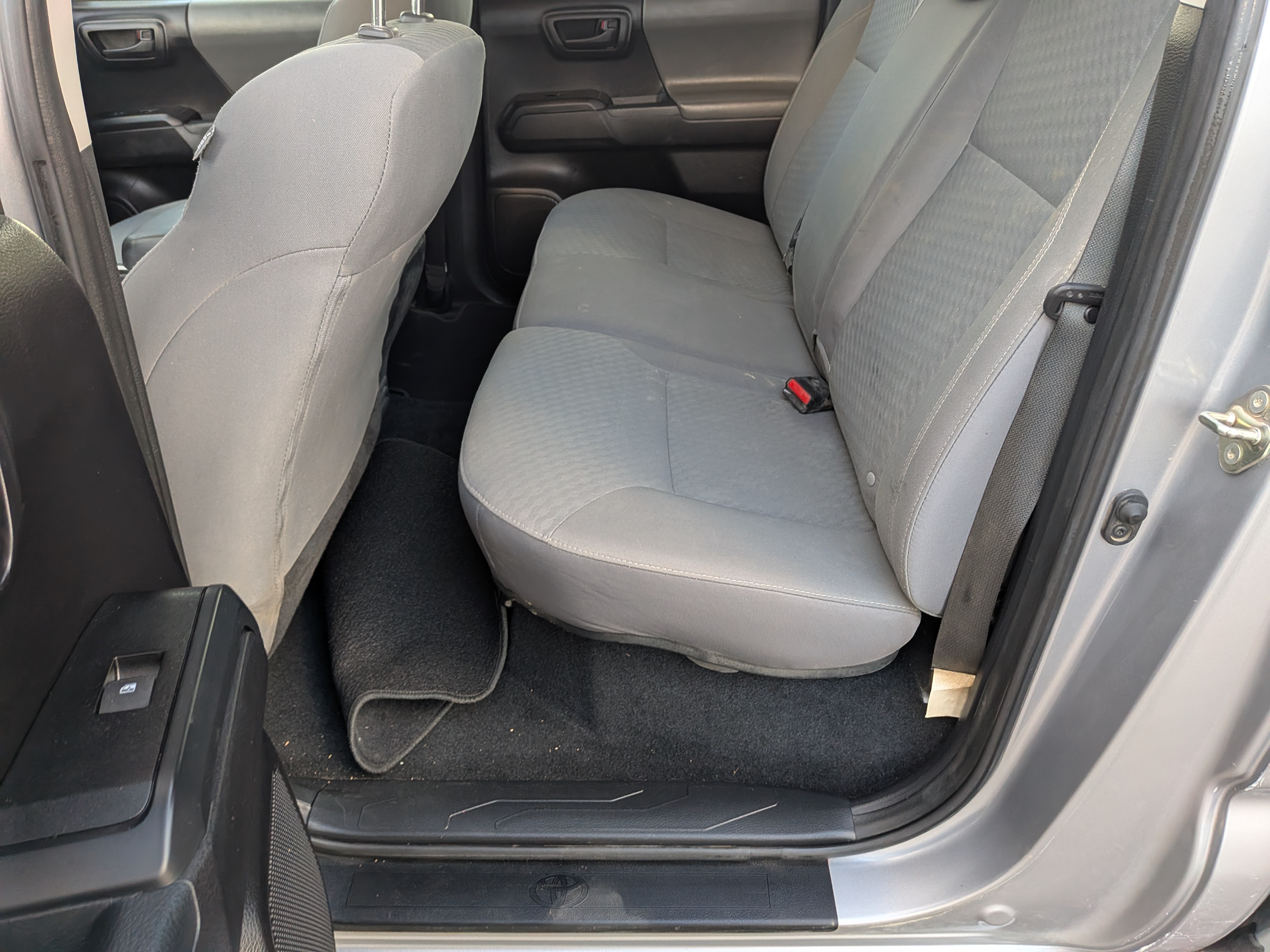 Used 2020 Toyota Tacoma SR AWD/4WD image 20