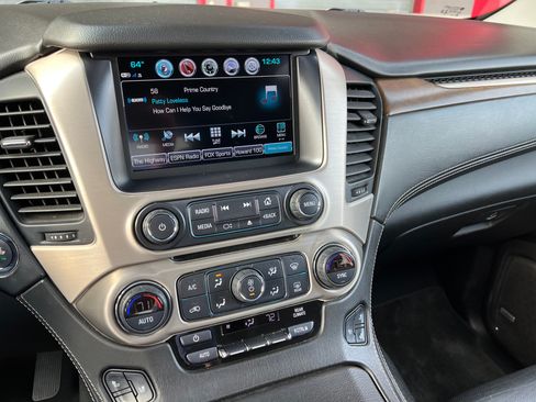 Used 2019 GMC Yukon Denali w/ Denali Ultimate Package image 13