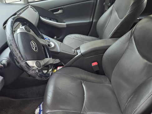 Used 2010 Toyota Prius Five image 8
