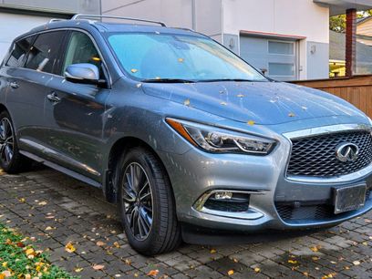 Used 2017 INFINITI QX60 Luxe w/ Deluxe Technology Package