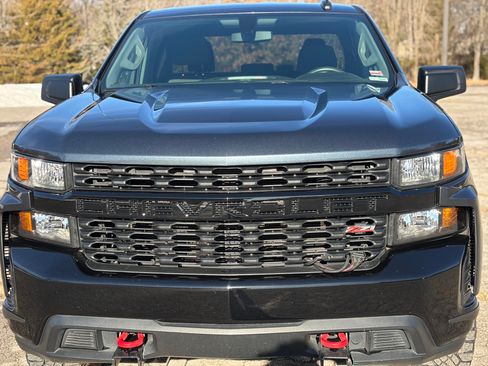 Used 2019 Chevrolet Silverado 1500 Custom Trail Boss w/ Custom Convenience Package image 2