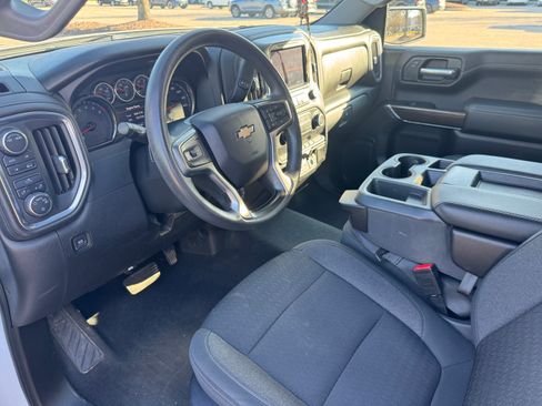 Used 2020 Chevrolet Silverado 1500 LT w/ Trailering Package image 8