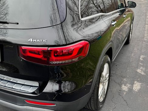Used 2021 Mercedes-Benz GLB 250 4MATIC image 5