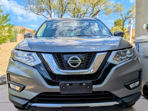 Used 2017 Nissan Rogue SL w/ SL Premium Package image 5