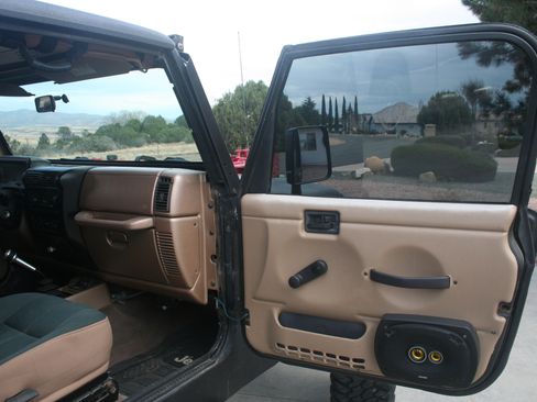 Used 1999 Jeep Wrangler Sahara image 8