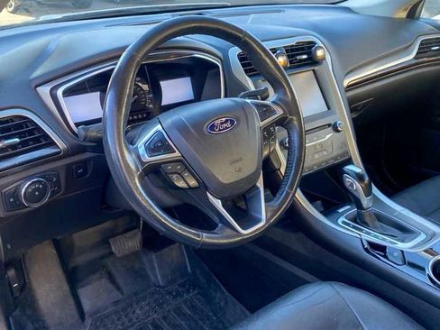 Used 2014 Ford Fusion SE w/ Equipment Group 202A image 11