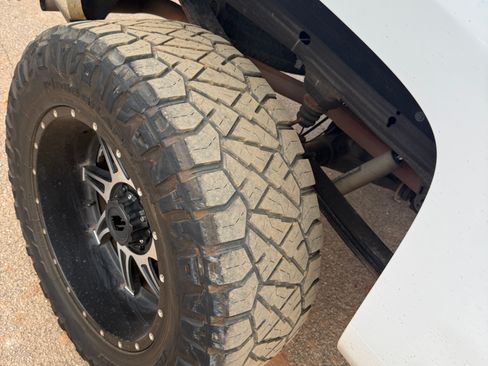 Used 2018 Chevrolet Silverado 1500 LT w/ All Star Edition image 13