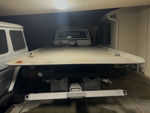 Used 2008 Ford F550 2WD Regular Cab Super Duty image 6