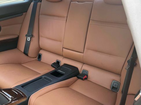 Used 2011 BMW 335i xDrive Coupe image 10