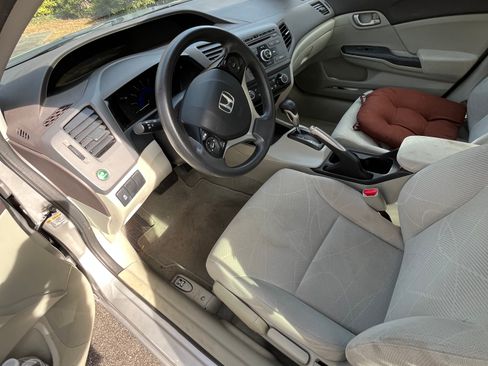 Used 2012 Honda Civic LX image 1