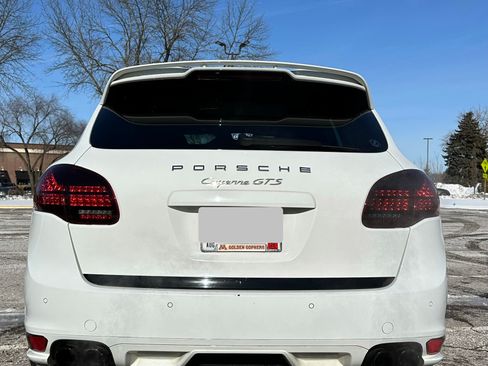 Used 2013 Porsche Cayenne GTS image 9