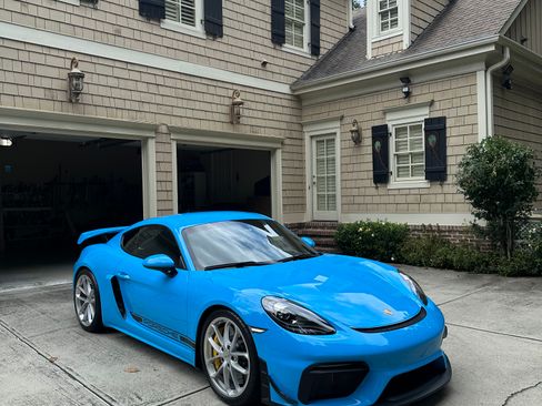 Used 2021 Porsche 718 Cayman GT4 image 11