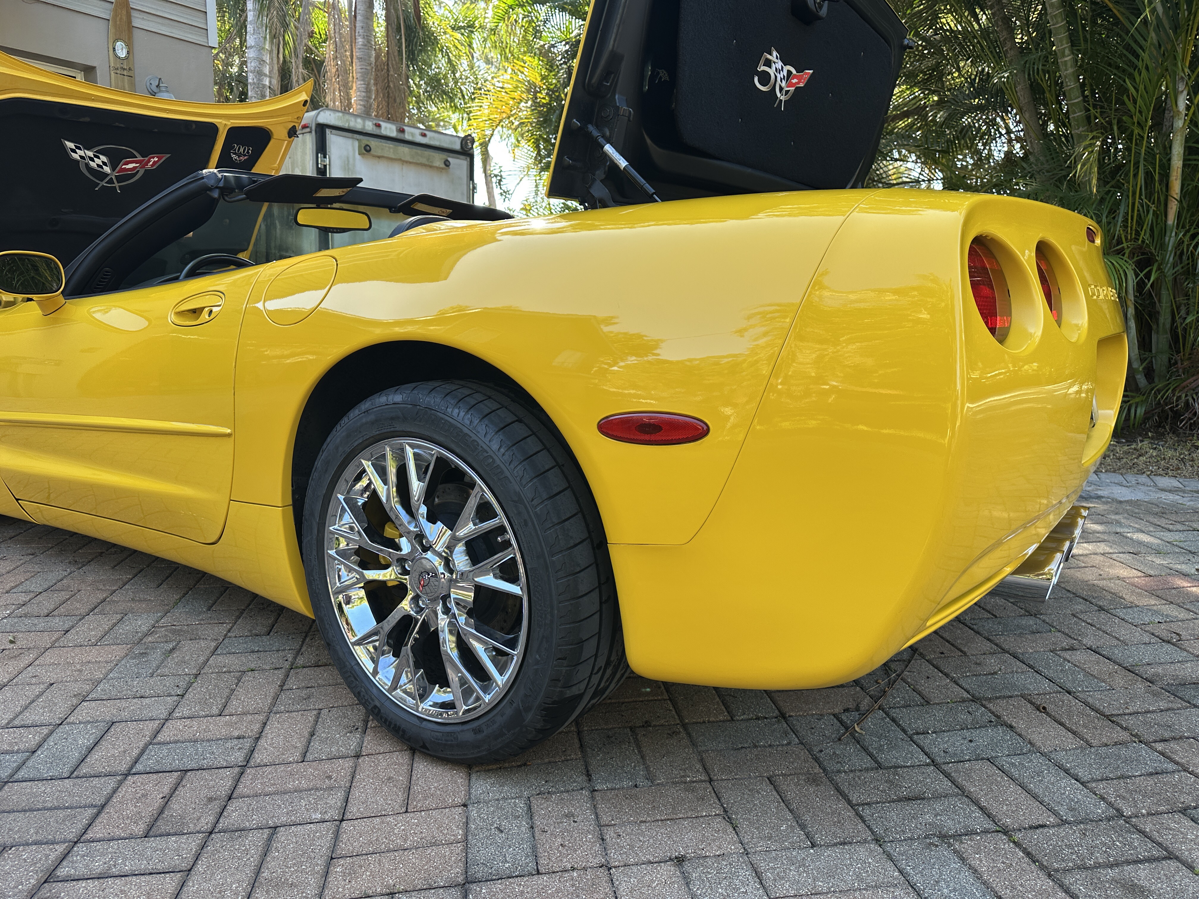 Used 2003 Chevrolet Corvette Convertible w/ Preferred Equipment Group1 RWD image 10