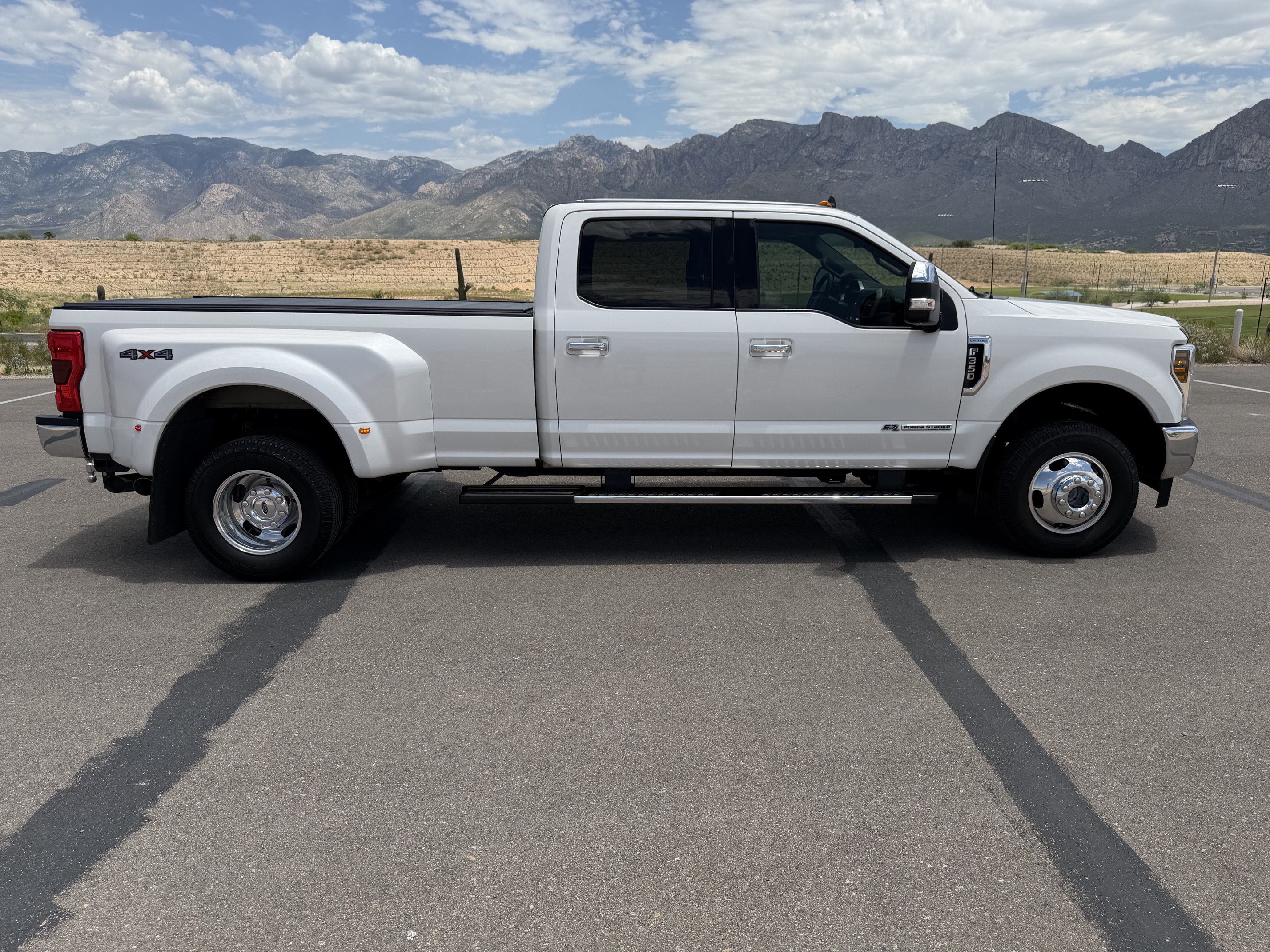 Used 2019 Ford F350 Lariat w/ Tow Technology Bundle AWD/4WD image 2