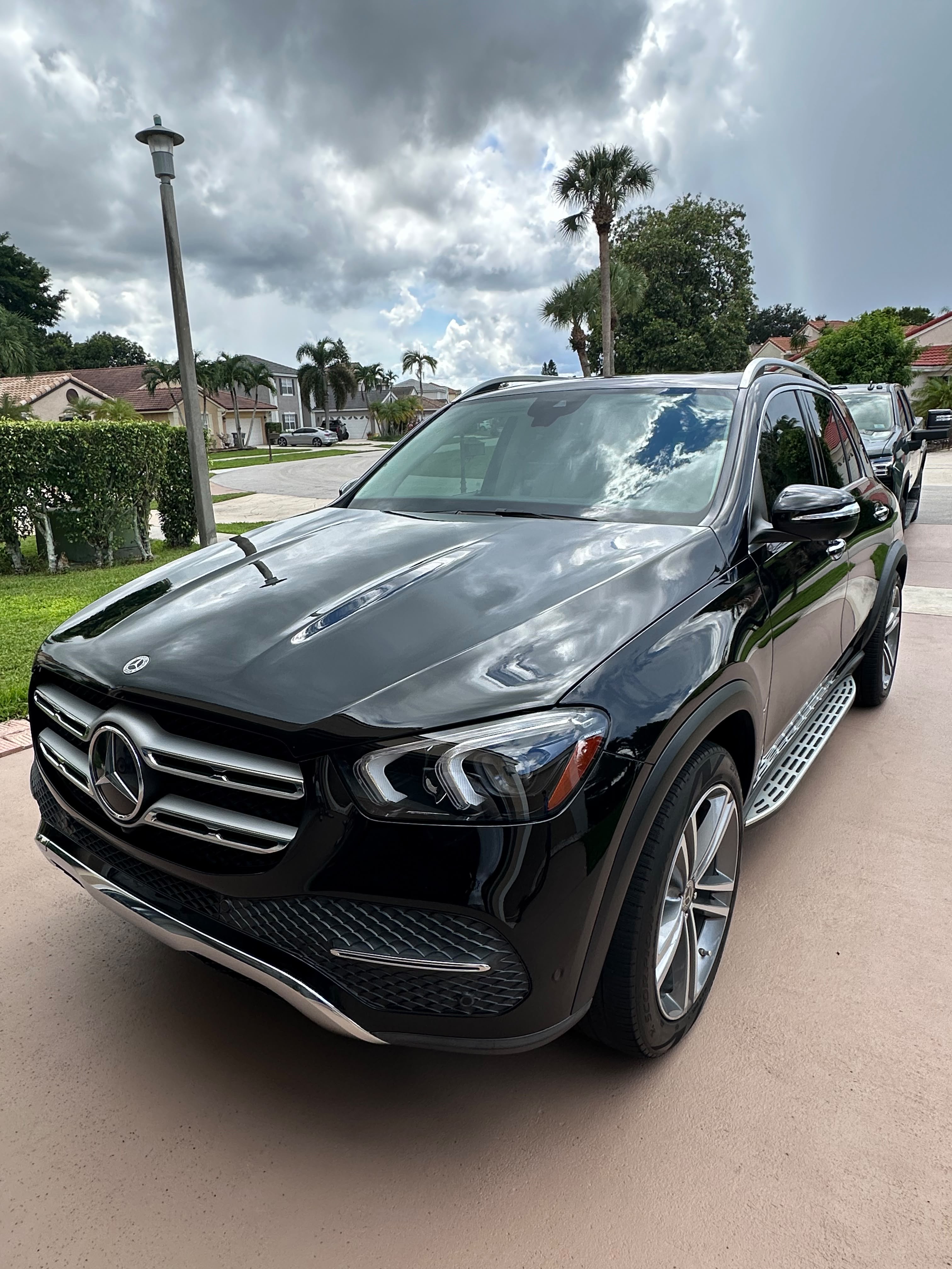 Used 2021 Mercedes-Benz GLE 350 image 2