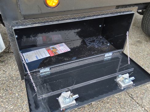 Used 2023 Mercedes-Benz Sprinter 3500 image 11