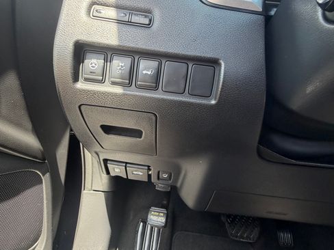 Used 2016 Nissan Murano Platinum w/ Platinum Technology Package FWD image 24